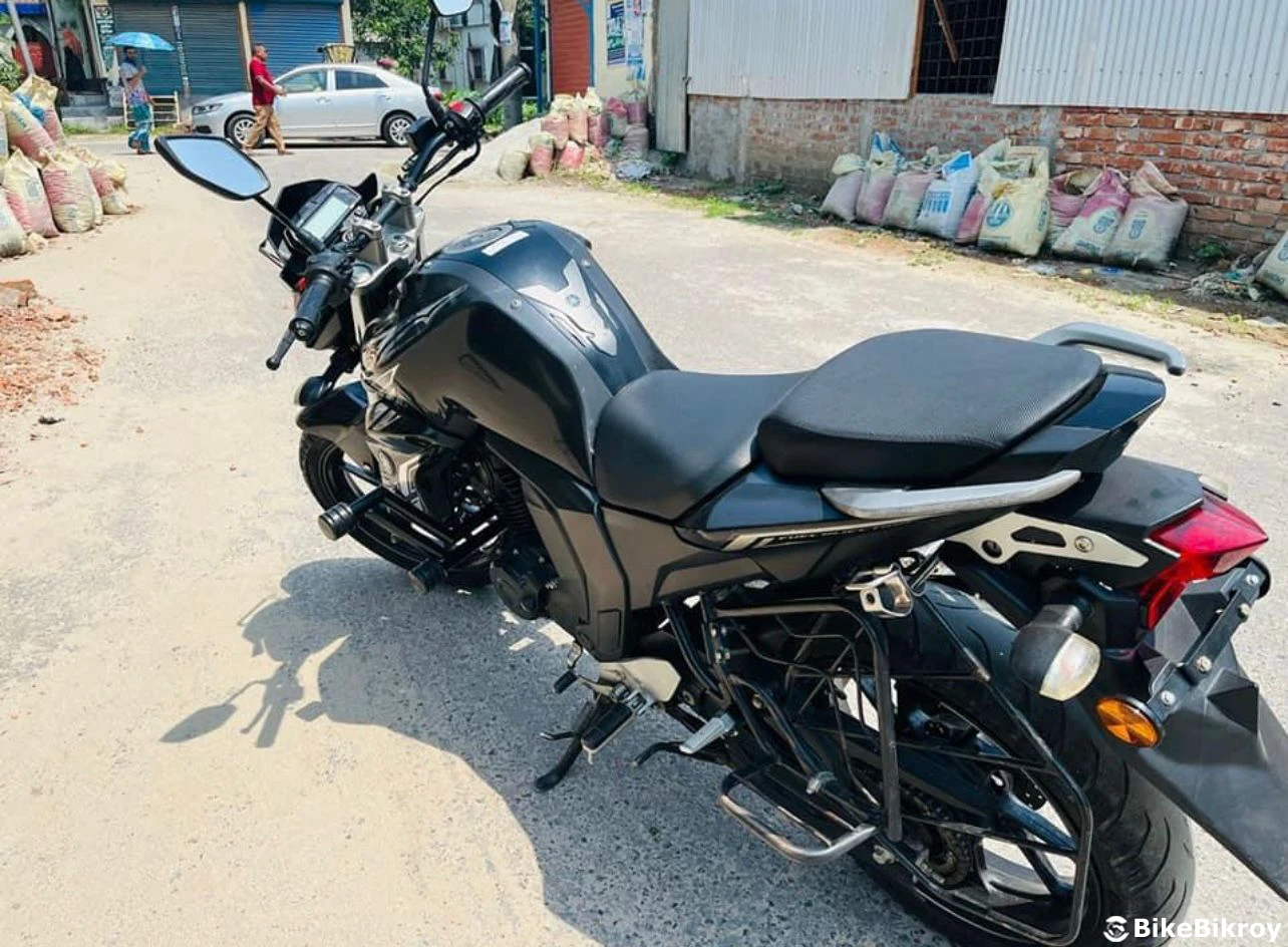 Yamaha fzs v2