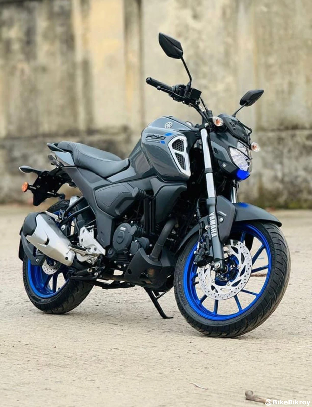 Yamaha Fzs V3 Delux