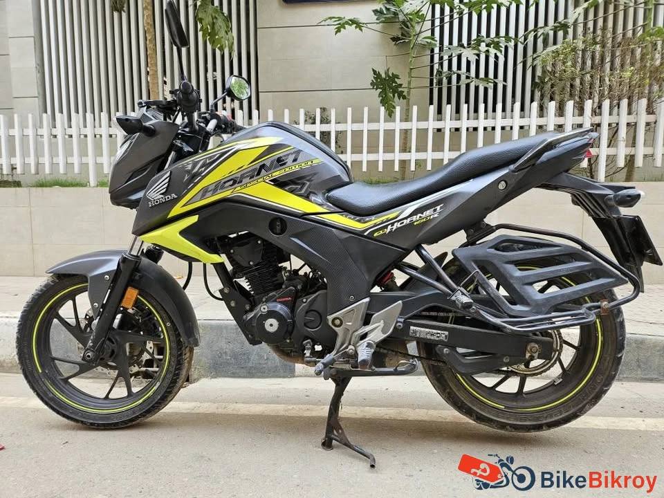 Honda CB Hornet 160R CBS