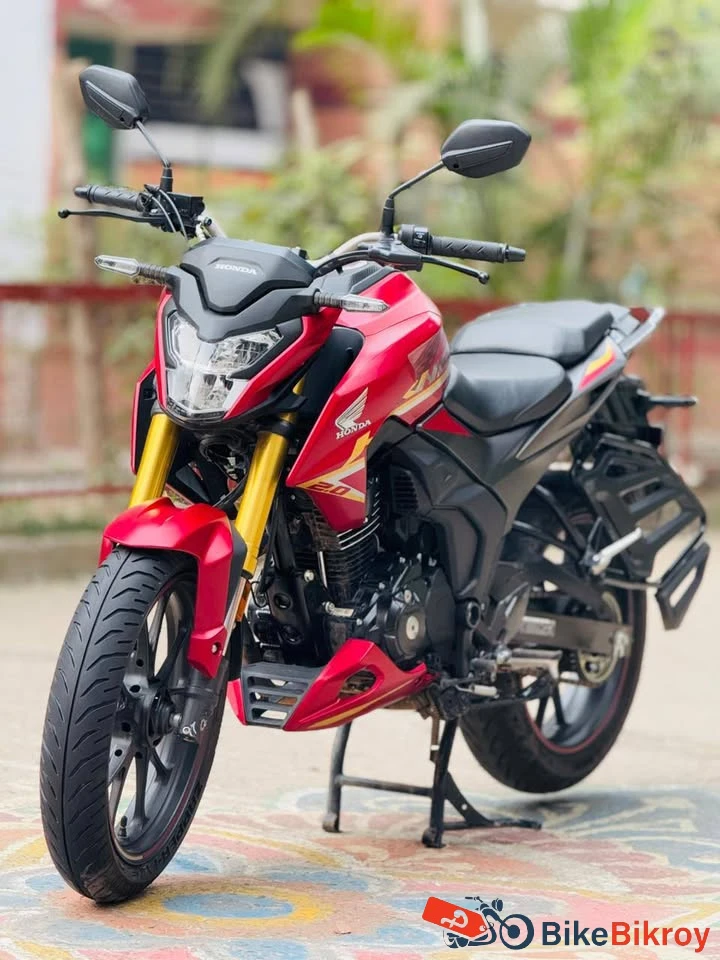 Honda Hornet 2.0
