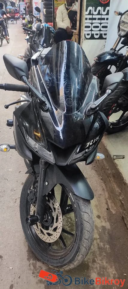 Yamaha R15 V3 BS6
