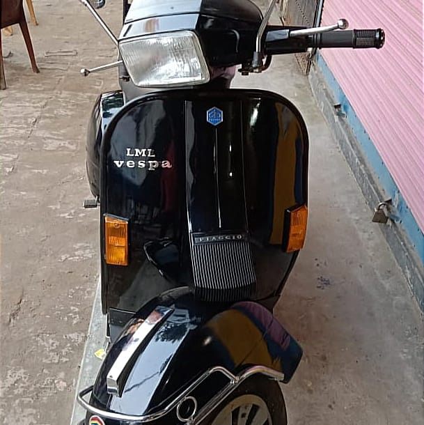 ফ্রেন্ডস মটরস