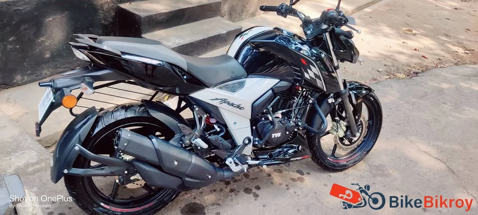 TVS APACHE RTR 160 4v
