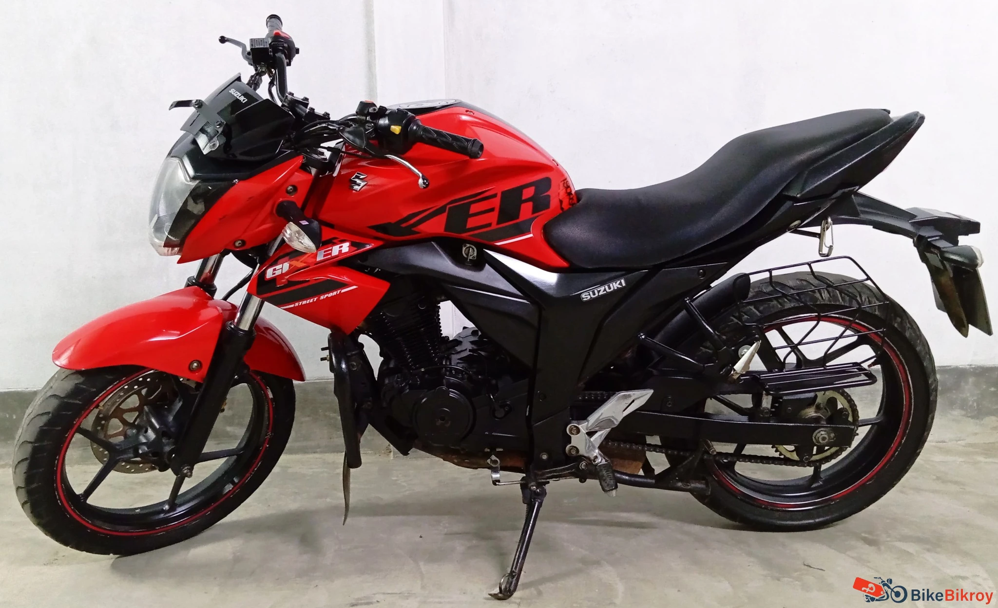 Suzuki Gixxer MonoTone (Single Disc)