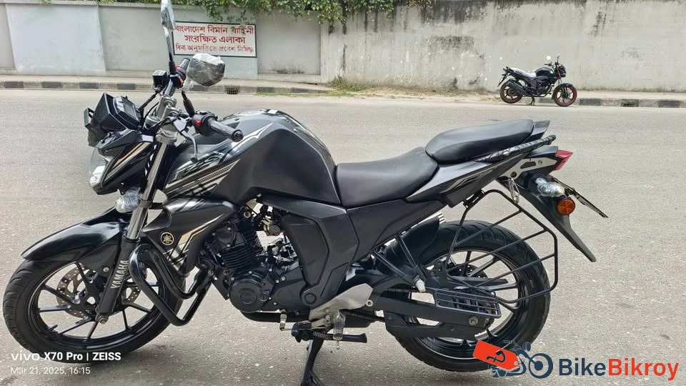 Yamaha FZS V2