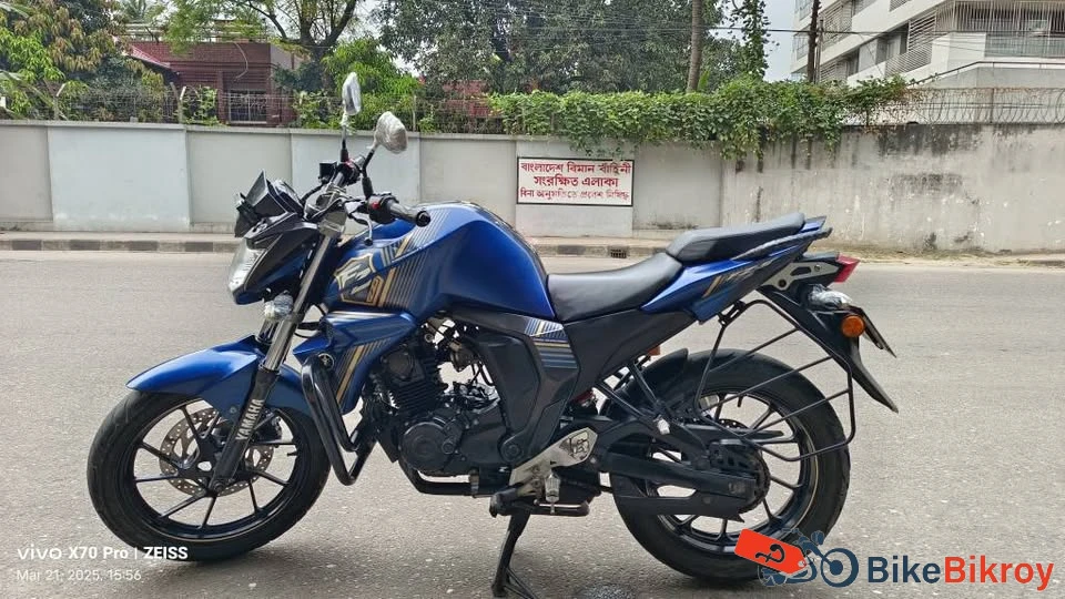 Yamaha FZS V2