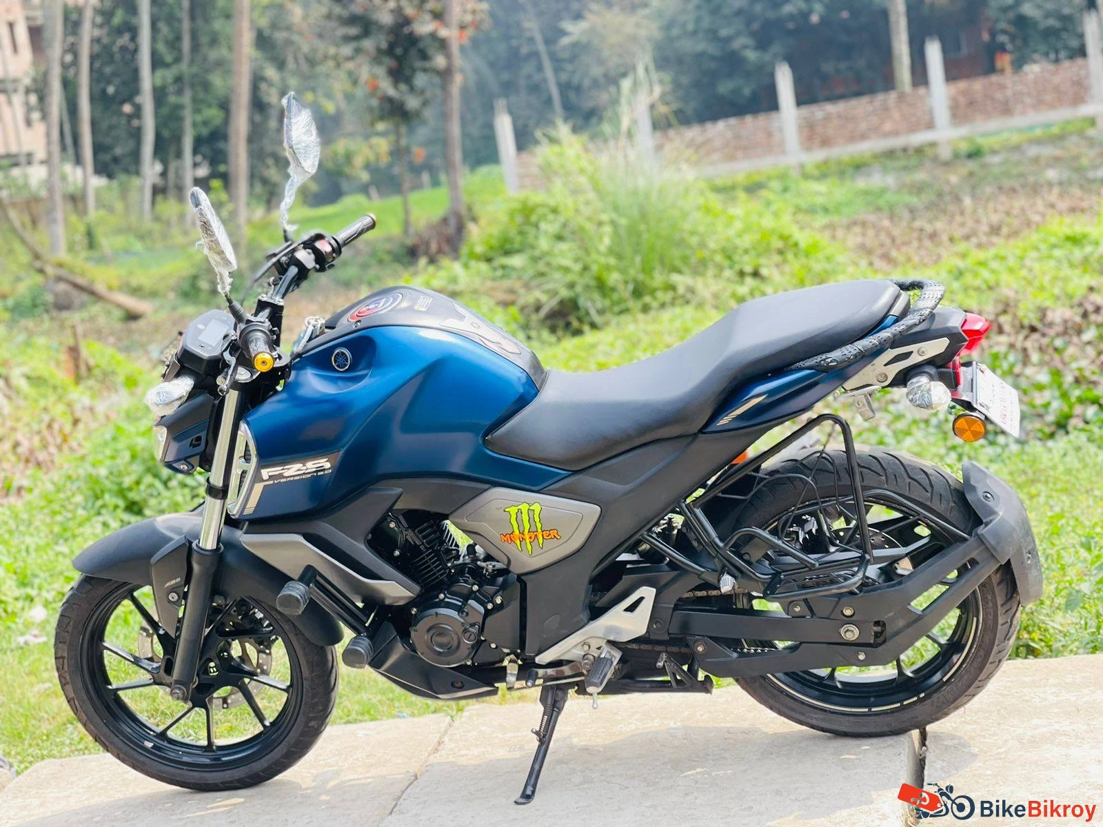 Yamaha FZS V3