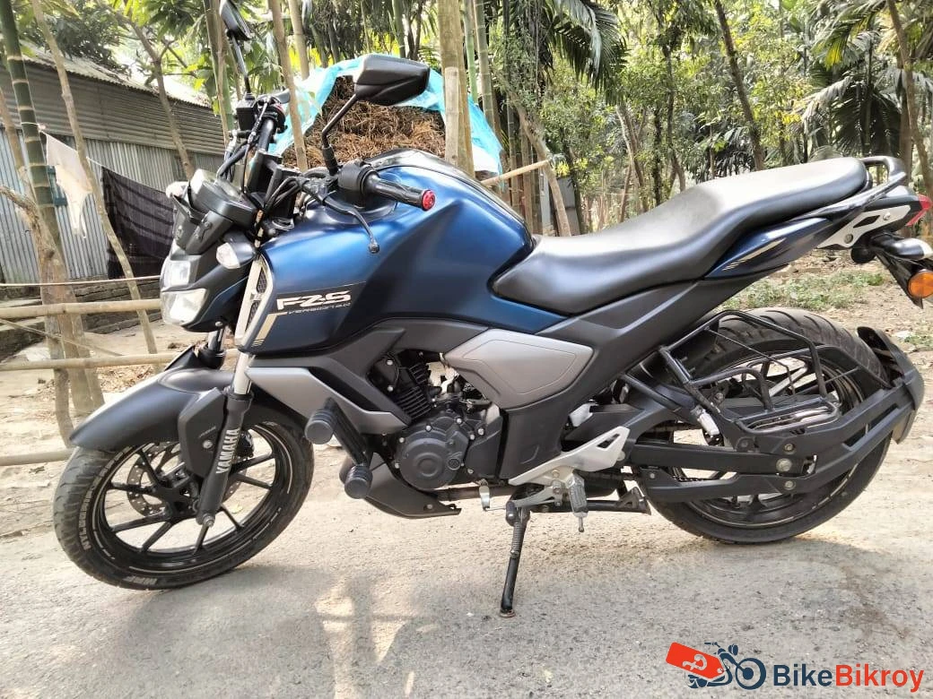 Yamaha FZS V3