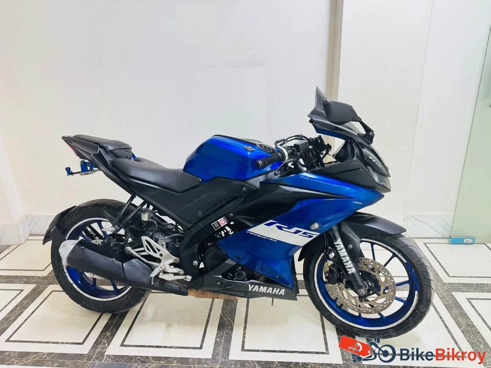 Yamaha R15 V3