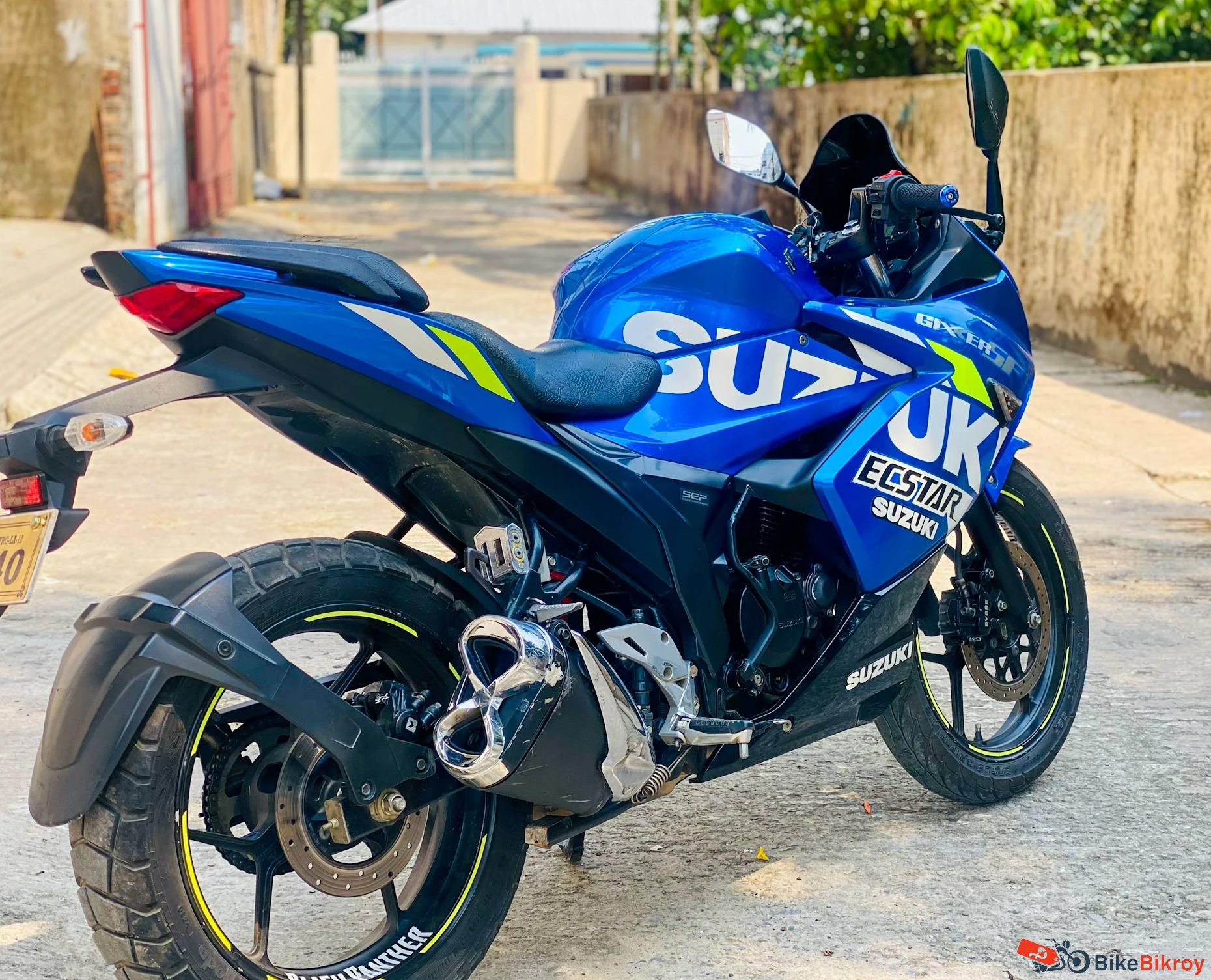Suzuki Gixxer SF Curboretor