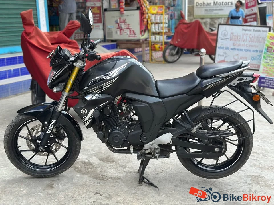 Yamaha FZS V2