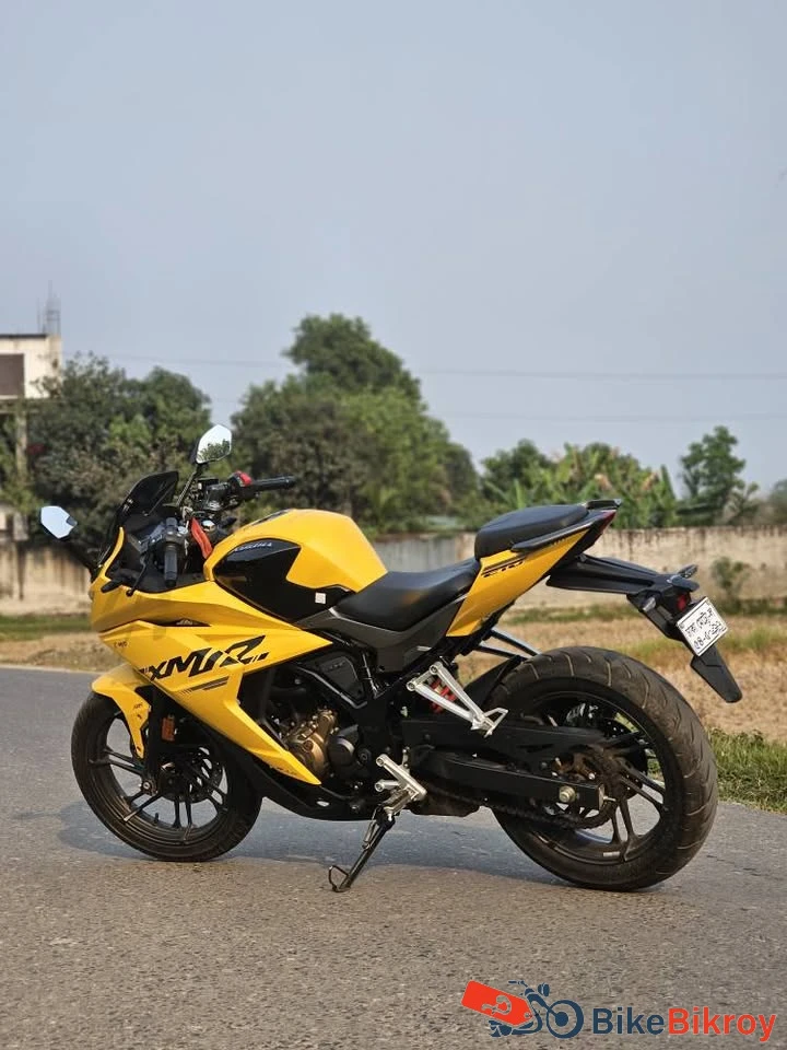 Hero Karizma XMR 210CC FI Dual ABS