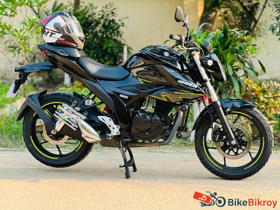 Suzuki Gixxer FI Disc Black