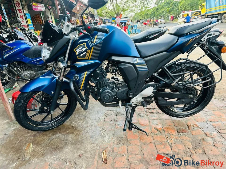 Yamaha FZ V2 FI Official