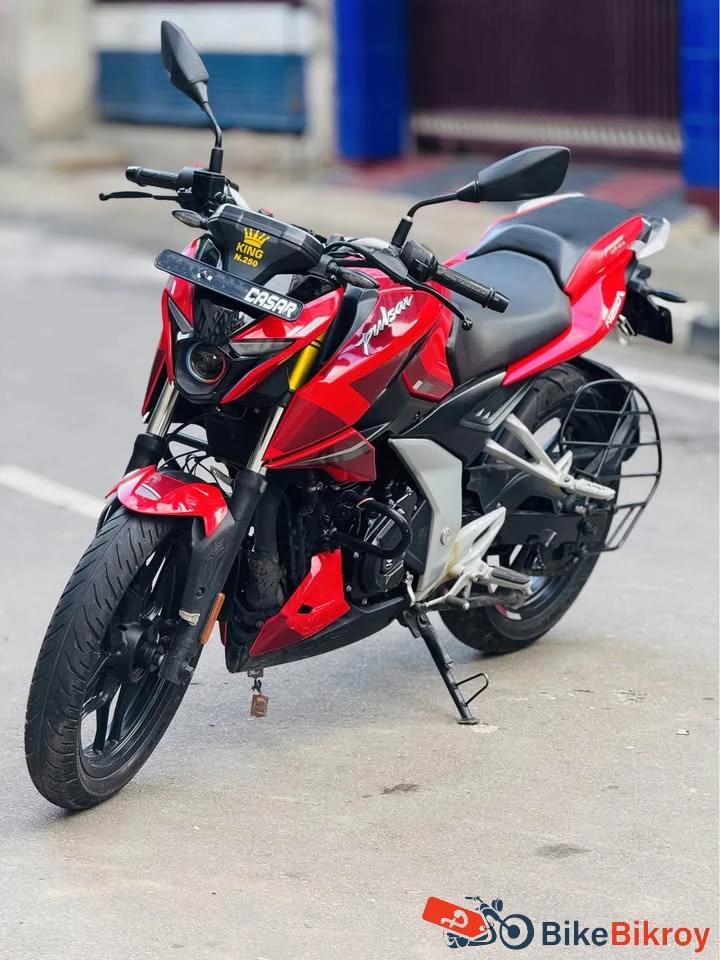 Bajaj Pulsar N250