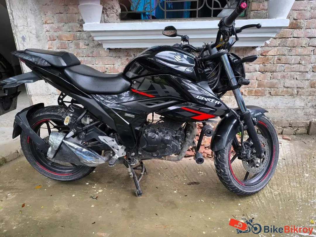 Suzuki Gixxer Fi ABS Black