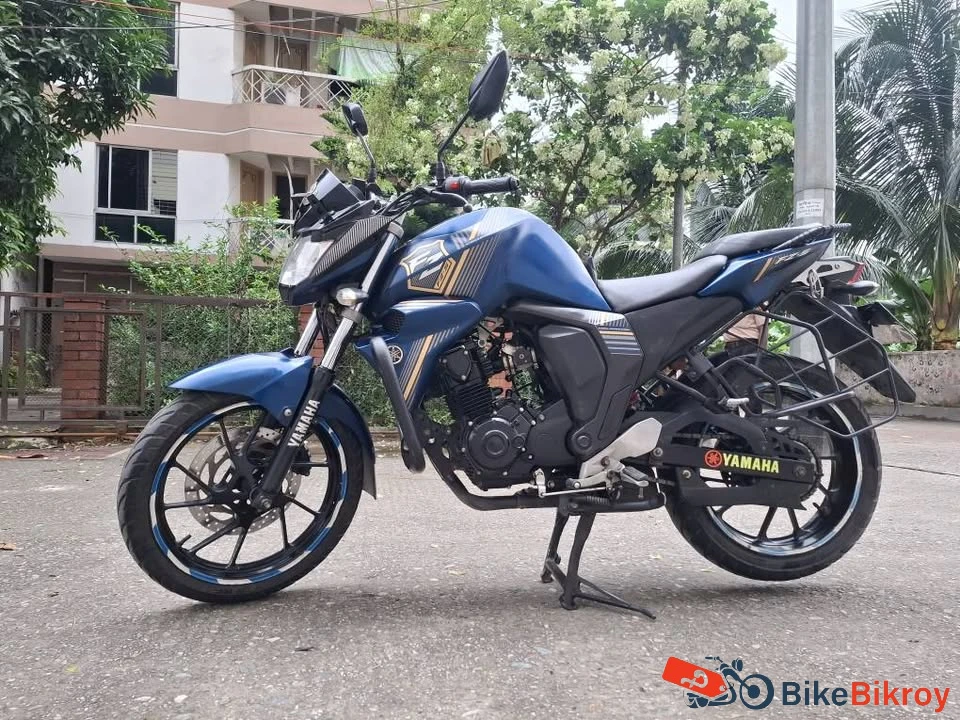Yamaha FZS Fi V2