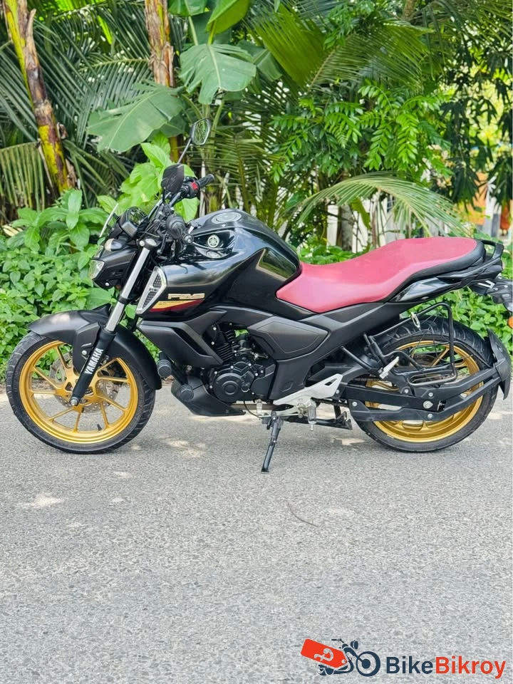 Yamaha FZS Version 3.0 Deluxe 2024
