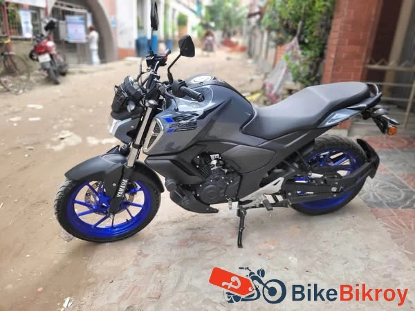 Yamaha FZS Version 4.0 2025