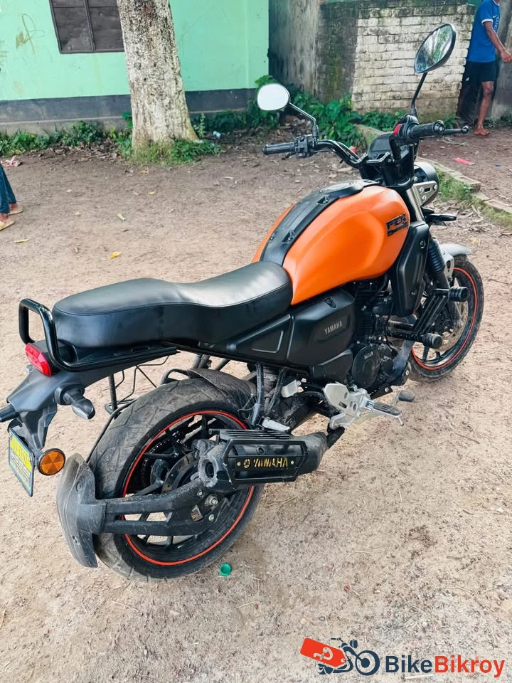 Yamaha FZX 2024
