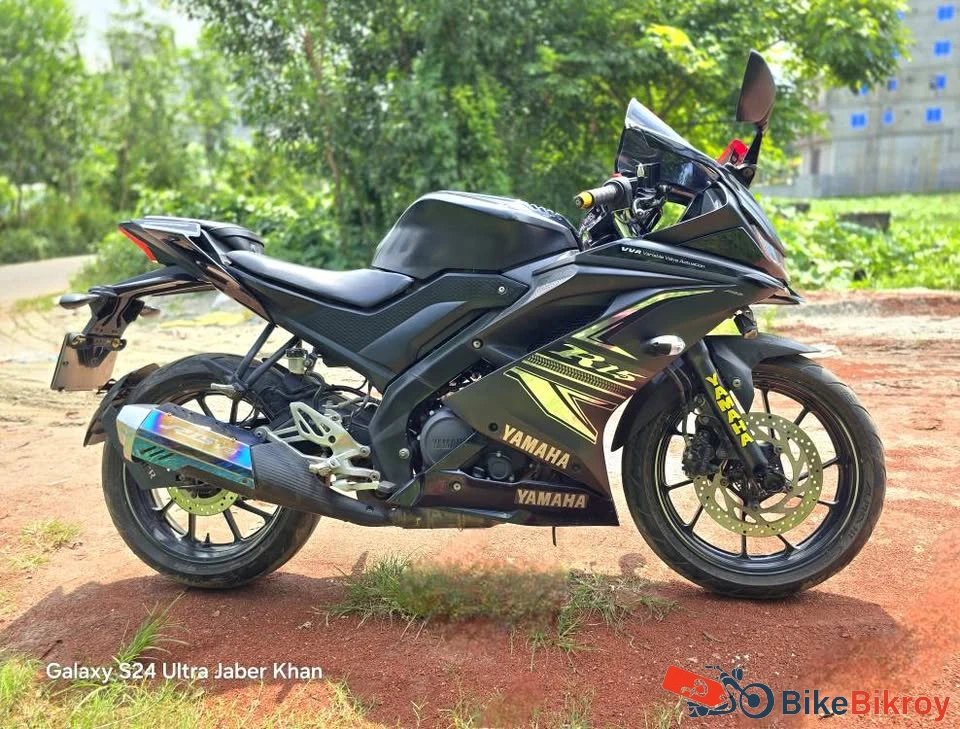Yamaha R15 V3 Dark Knight