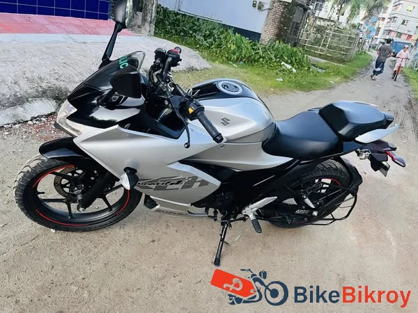 Suzuki Gixxer Carbonator 2022