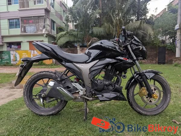 Suzuki gixxer monotone