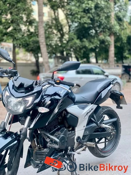 TVS Apache 160 4V Double Disk