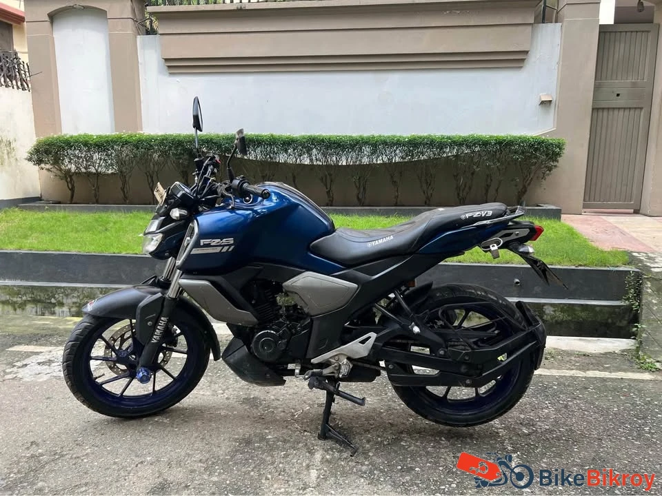Yamaha FZS V3 FI ABS
