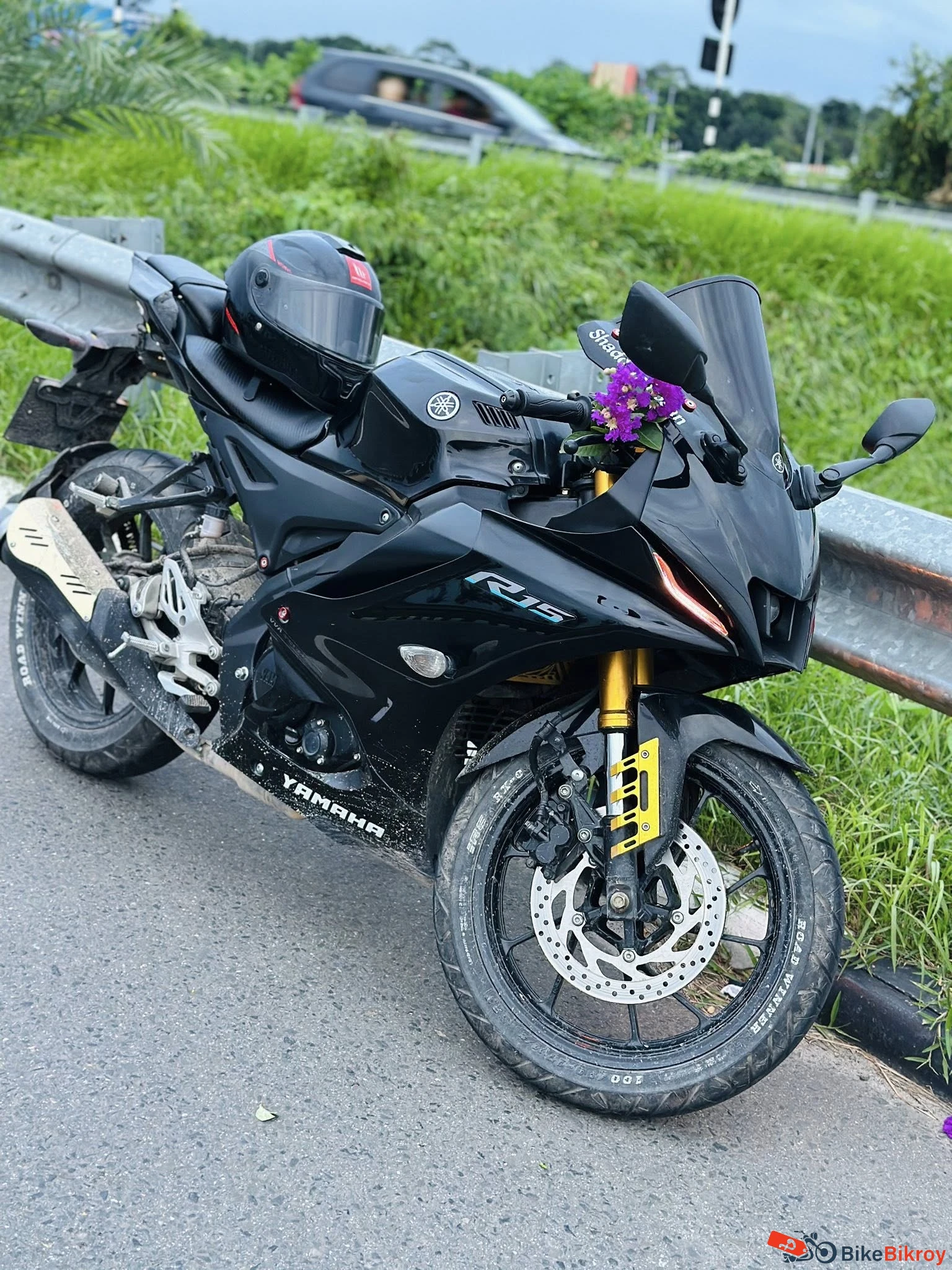 Yamaha R15 V4