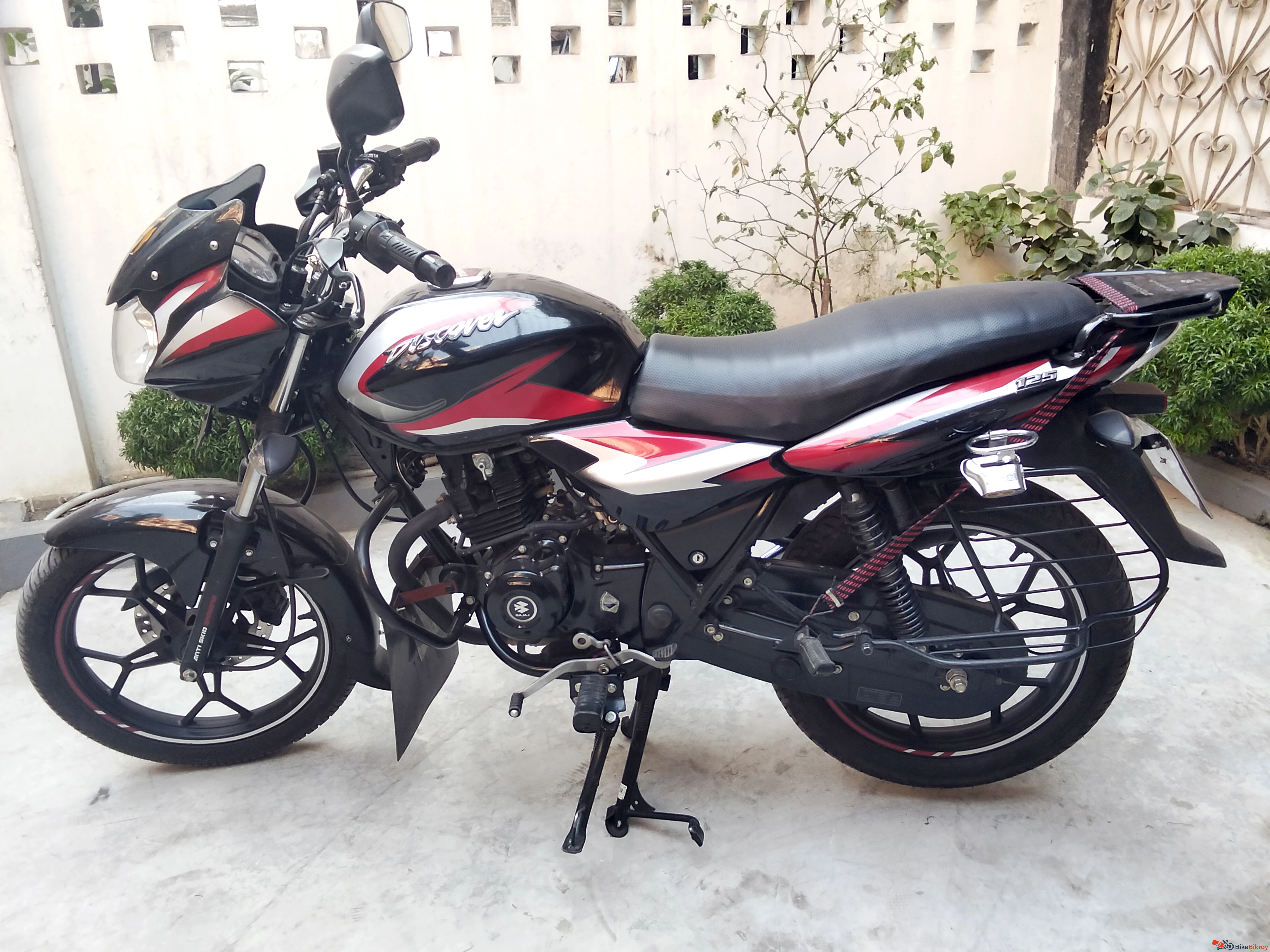 Bajaj Discover 125CC 2024