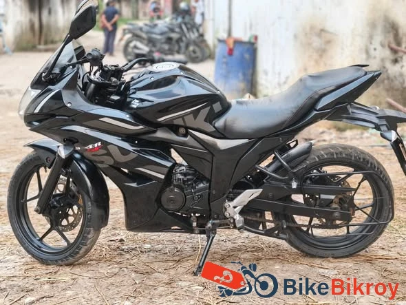 Suzuki Gixxer SF