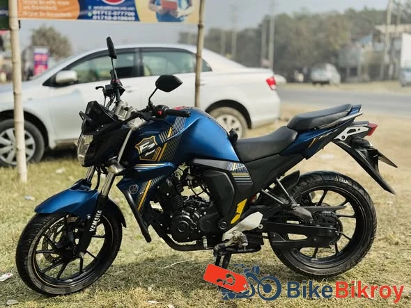 Yamaha FZ V2