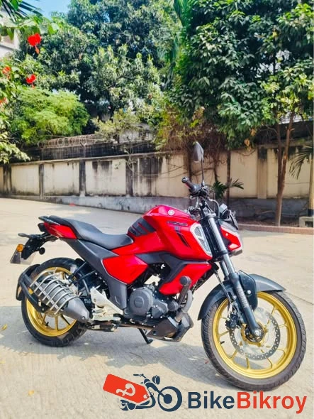Yamaha FZS V4