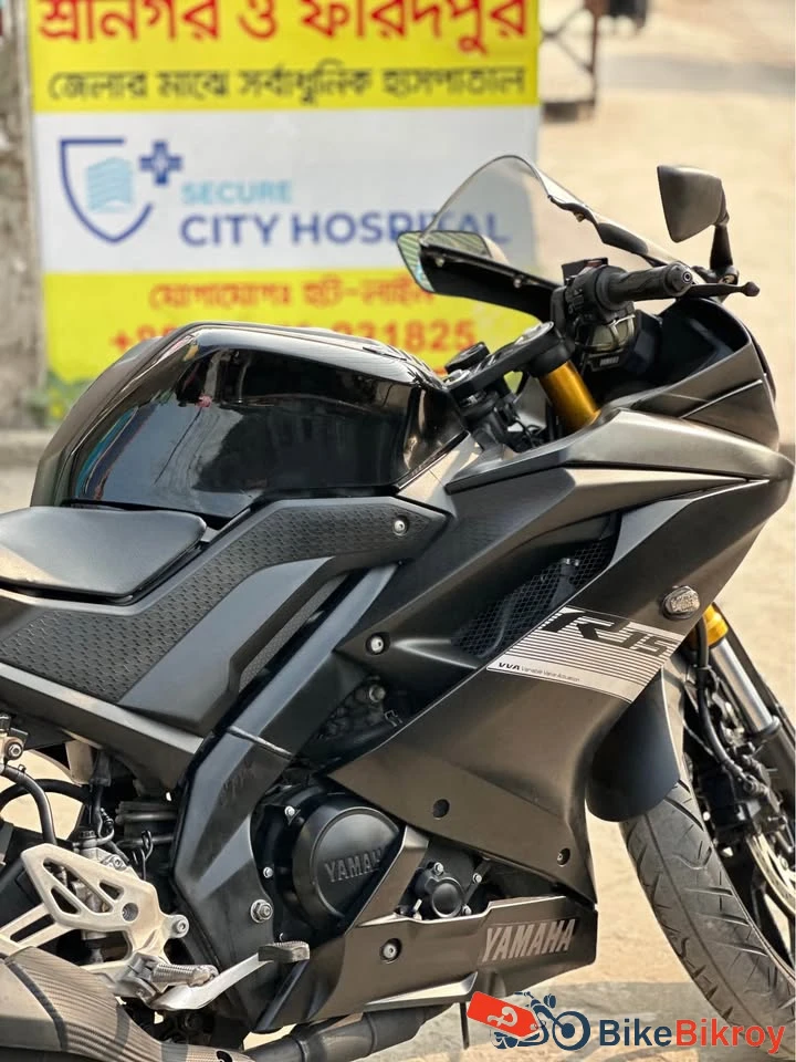 Yamaha R15 V3