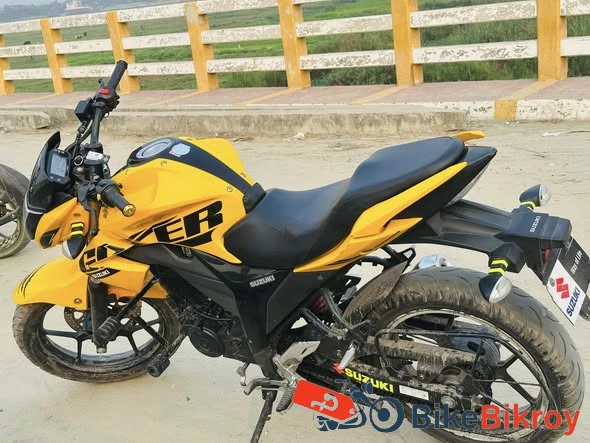 Suzuki Gixxer Monotone