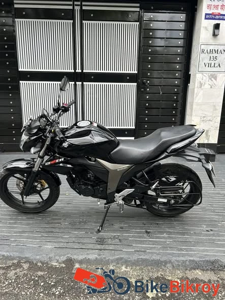 Suzuki gixar monotone