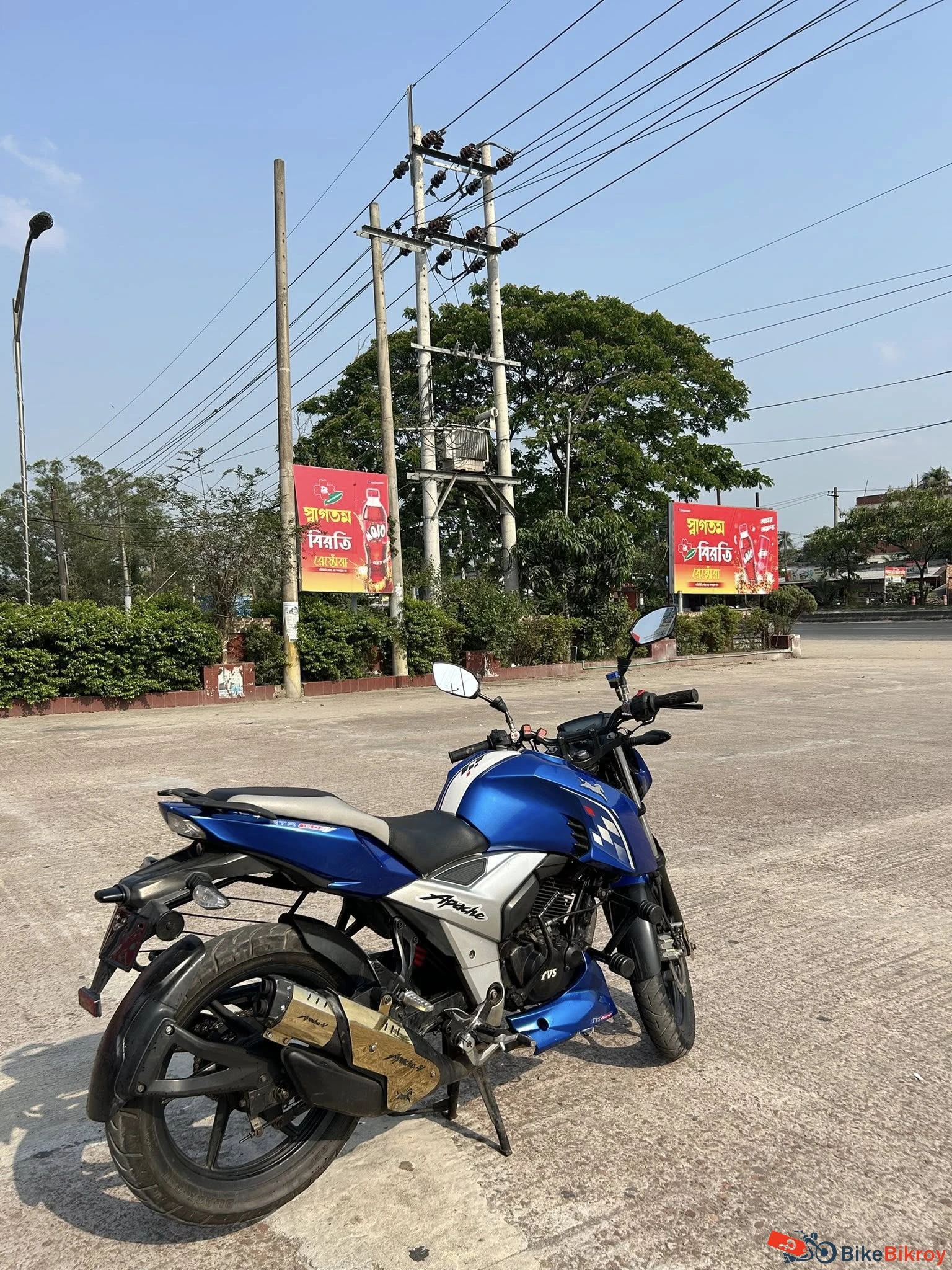TVS Apache 4V X connect