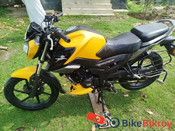TVS Raider