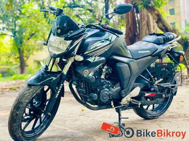 Yamaha FZS V2 FI DD Black Knight