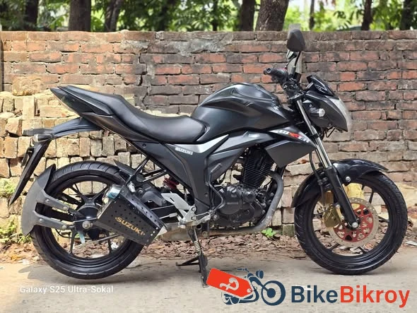 Suzuki Gixxer Monotone Matt Black