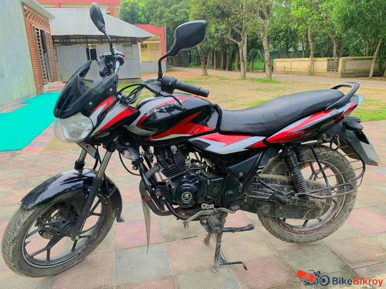 Bajaj Discover 125
