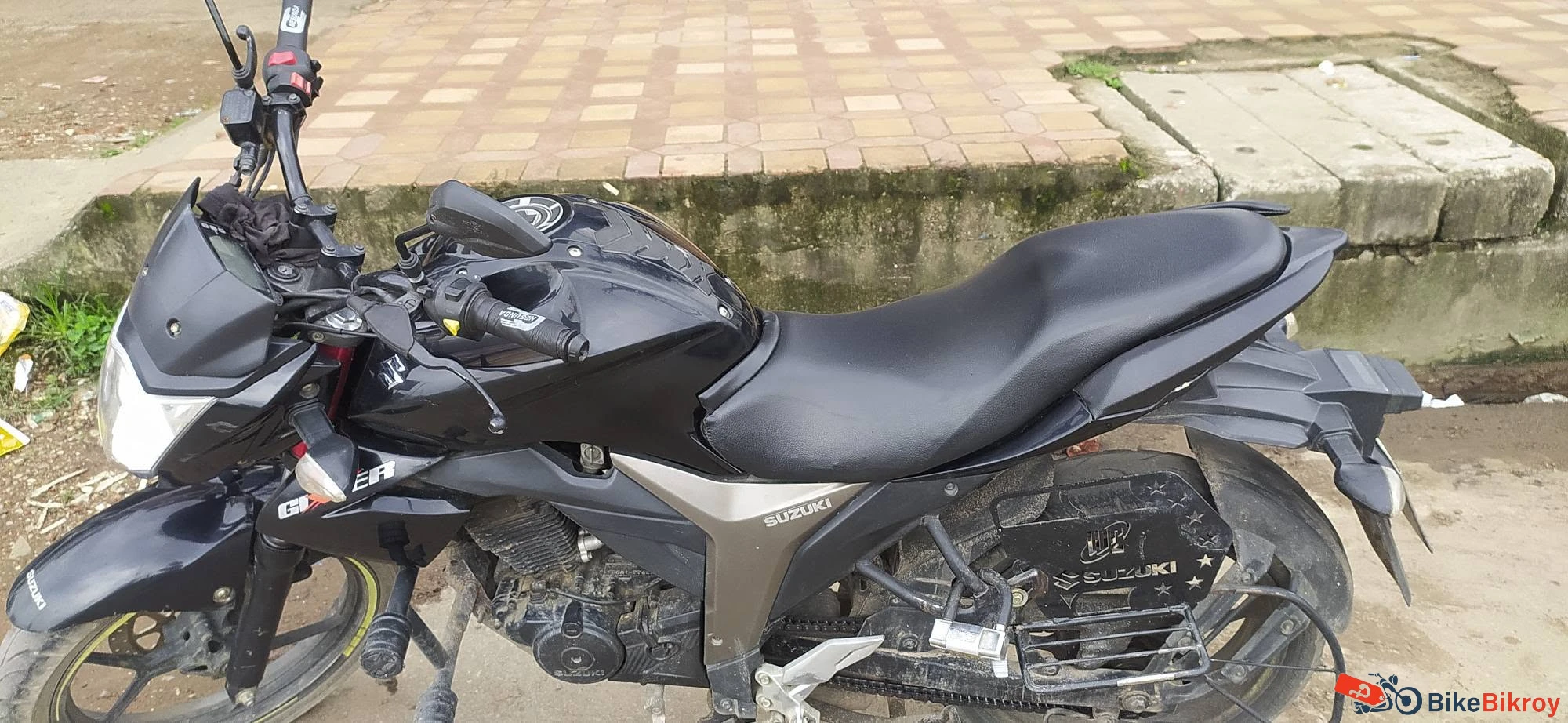 Suzuki Gixxer Monotone