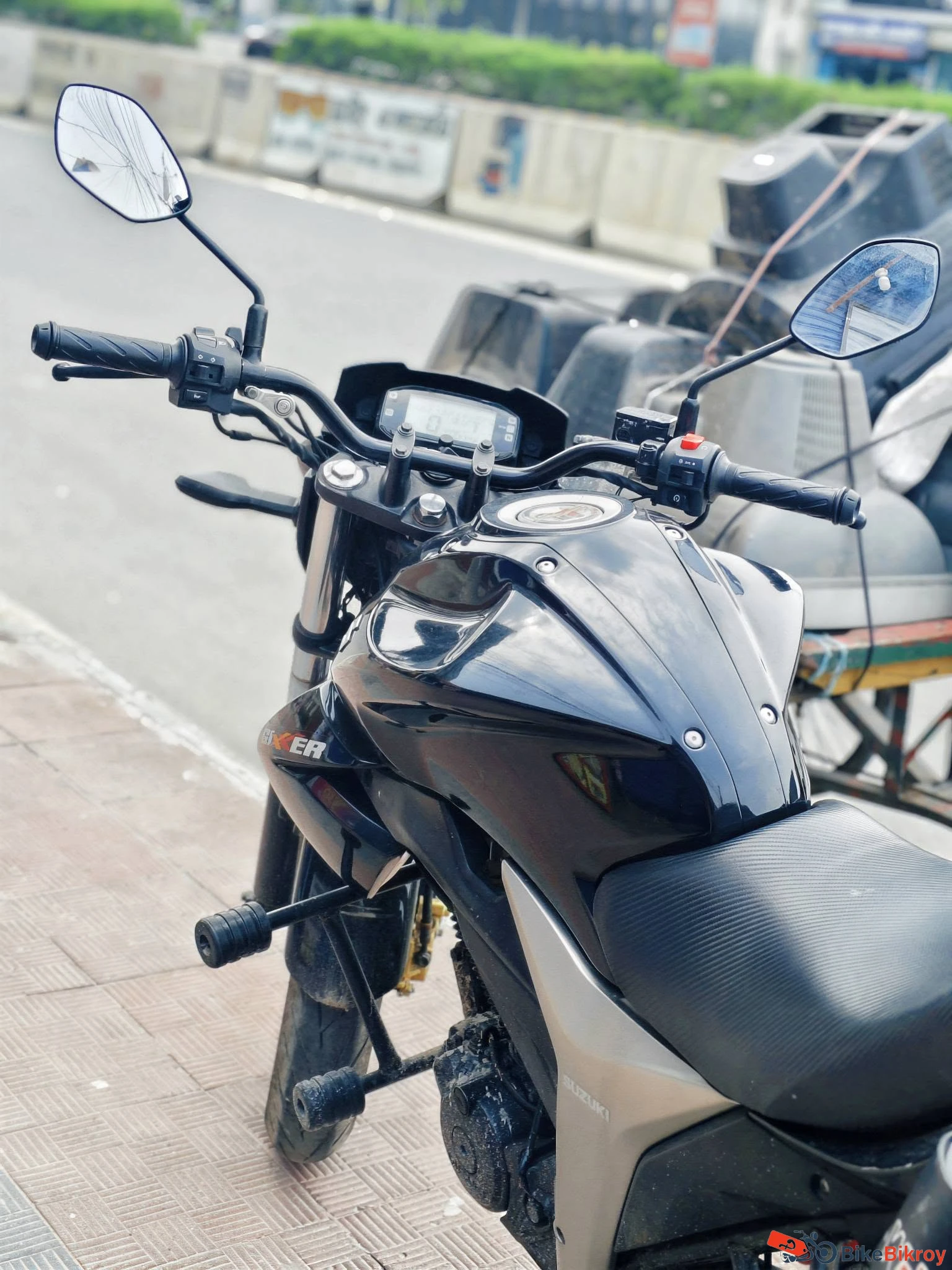 Suzuki Gixxer Monotone