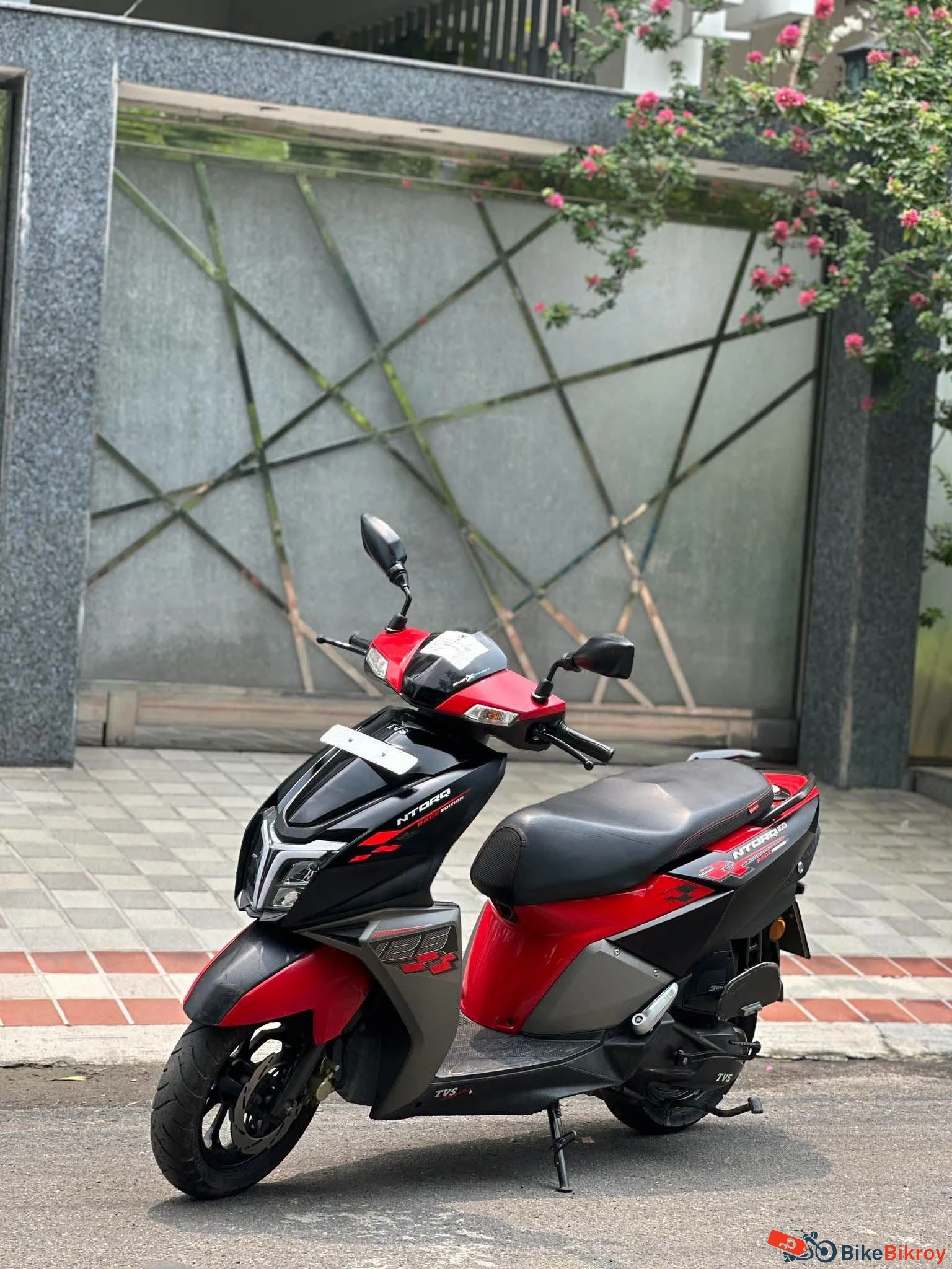 TVS Ntorq Red Black 125cc
