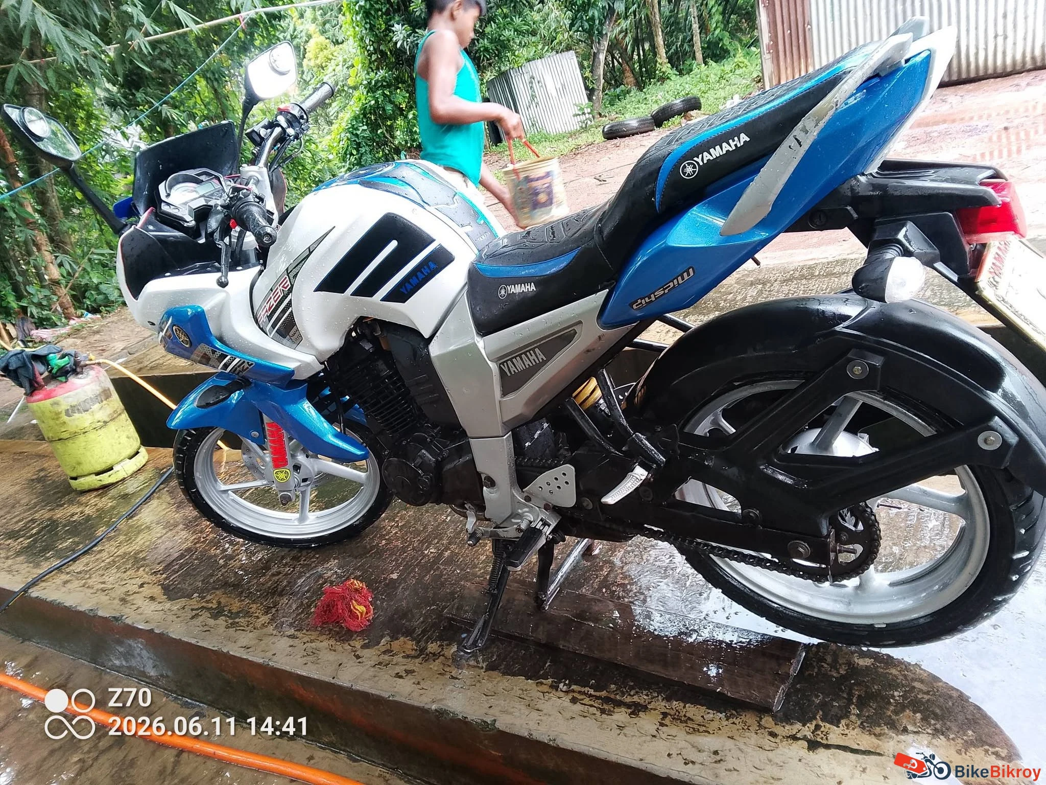 Yamaha Fazer V1