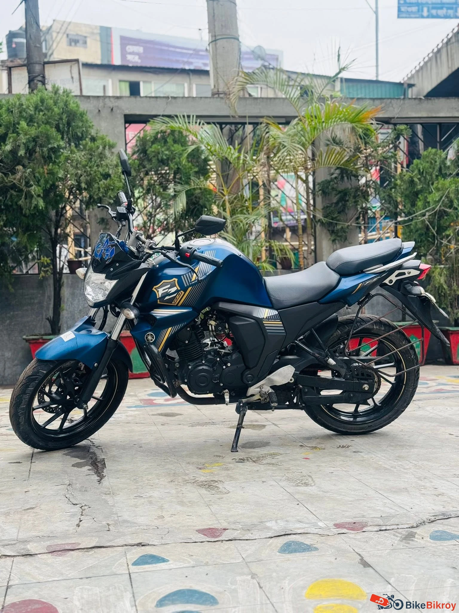 Yamaha FZS V2