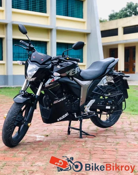 Suzuki Gixxer monotone