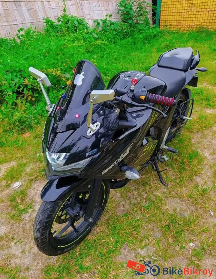 Suzuki Gixxer SF Fi ABS