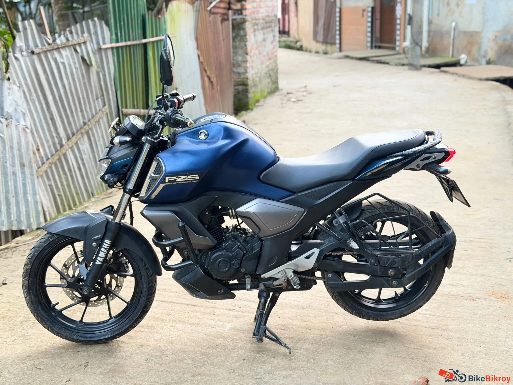 Yamaha FZS V3